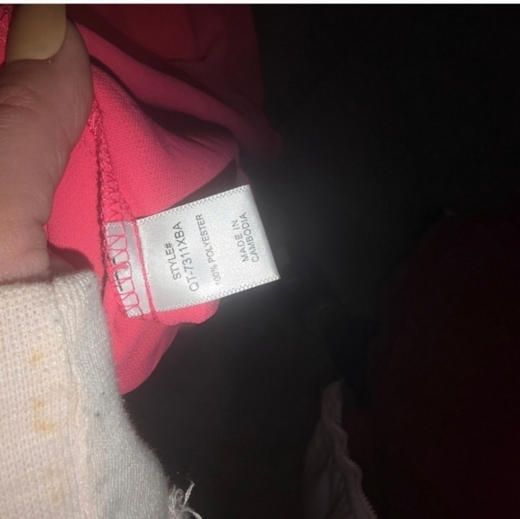 🍁🍂LIKE NEW Zenana hot pink button down blouse 1x - Picture 4 of 4